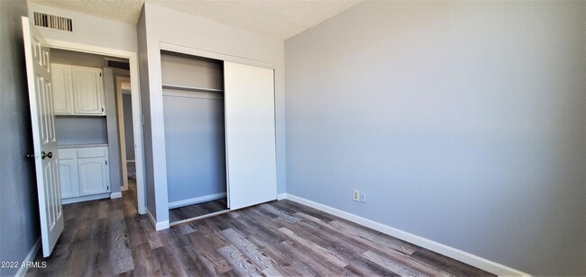 Building Photo - 3411 N 12th Pl