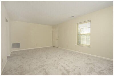 Building Photo - 71 Forest Hill Dr