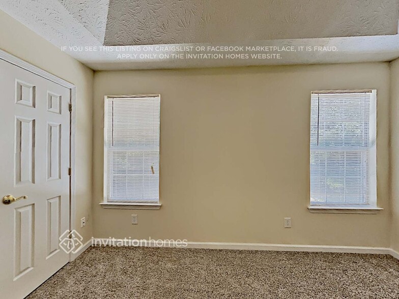Building Photo - 2802 Crestworth Ln