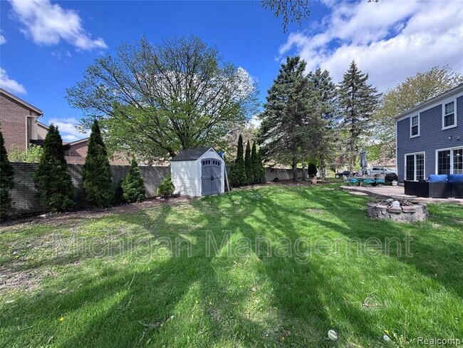 Building Photo - 5203 Forestdale Ct