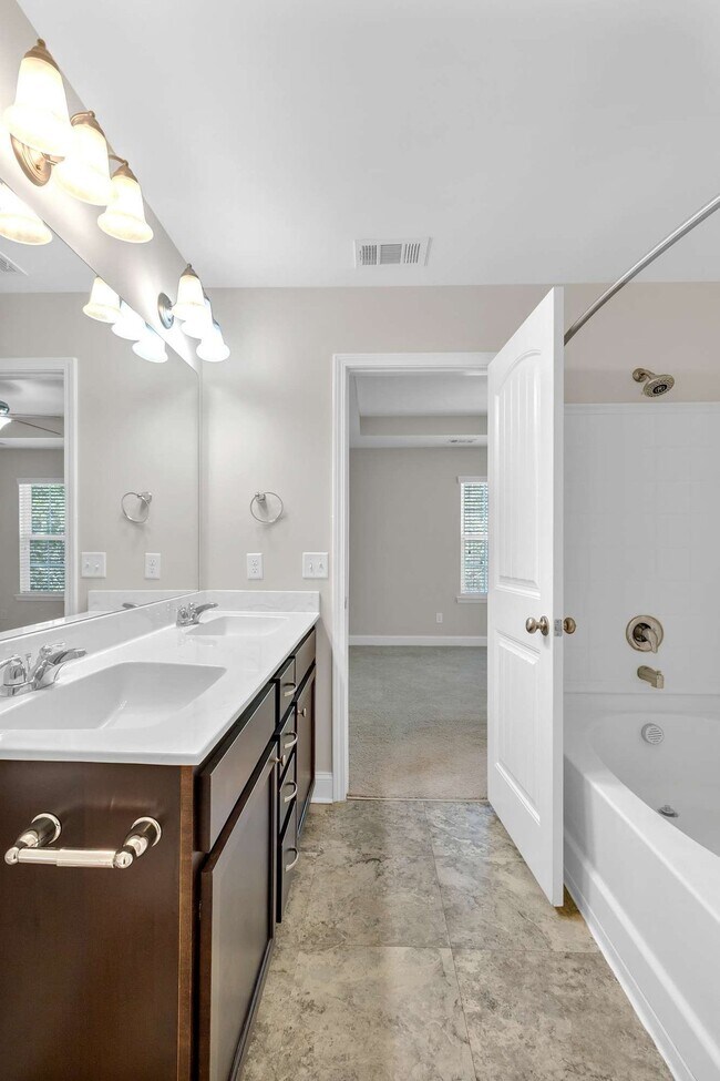 Building Photo - 509 Ferguson Ln