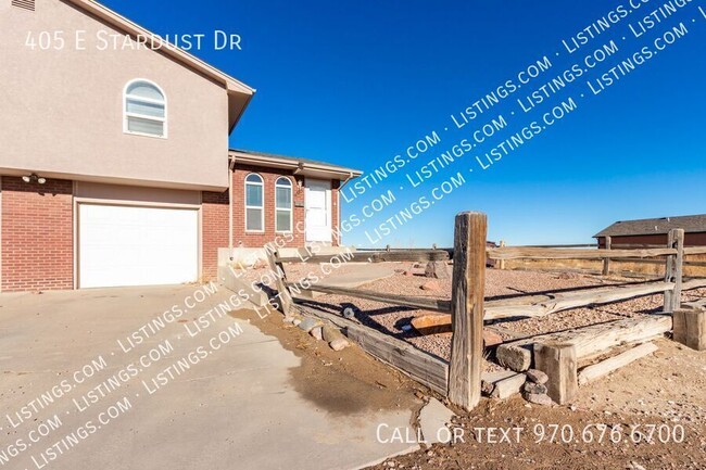 Building Photo - 405 E Stardust Dr