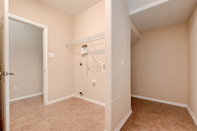 Building Photo - 6131 Moran Crest Dr