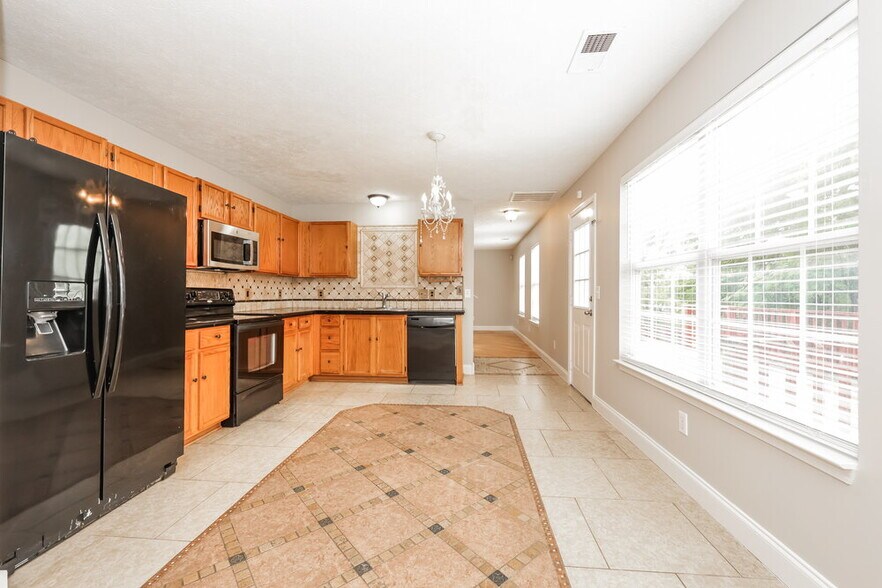 Building Photo - 1627 Jo Ann Dr