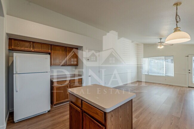 Building Photo - 3980 E Pinon Ct