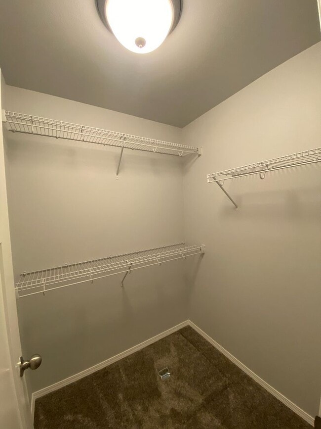Building Photo - $2,300 - 3 Bed / 2 Bath Beautiful Home with Fully Fenced Yard in Airway Heights
