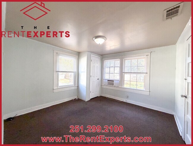 Building Photo - 156 Hemley Ave