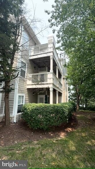 Building Photo - 1716 Lake Shore Crest Dr