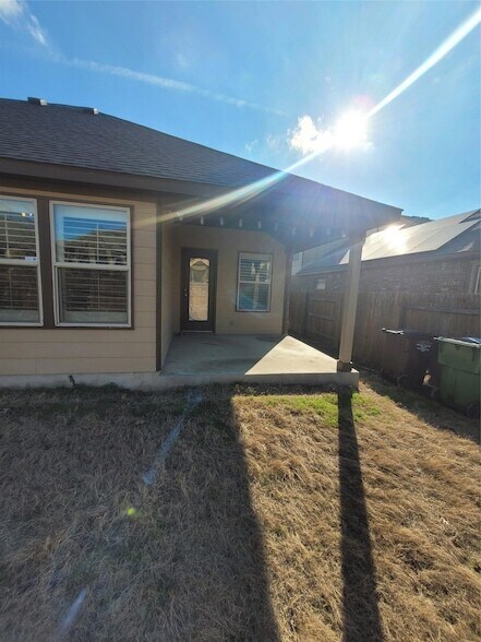 Building Photo - 3416 De Soto Loop