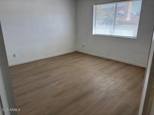 Building Photo - 1329 W Kiowa Ave