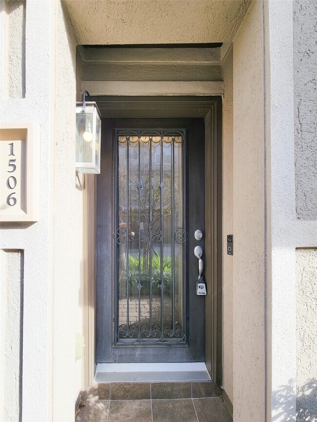 Building Photo - 1506 Brayson Oaks Pl