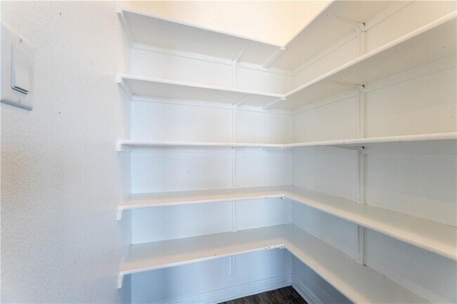 Building Photo - 5413 Traviston Dr