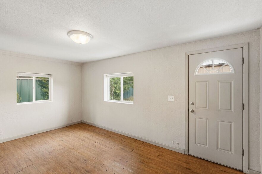 Building Photo - 303 N Santa Fe Ave