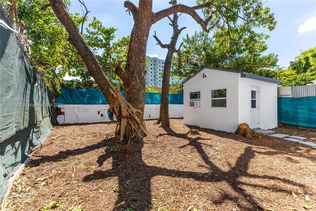 Building Photo - 2320 NW 55th St