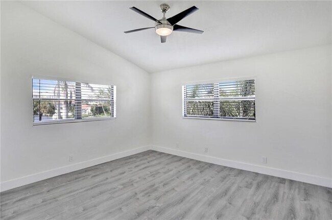 Building Photo - 4300 S Ocean Blvd