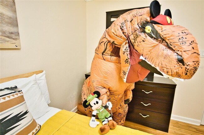 Building Photo - 2601 Bethaway Ave