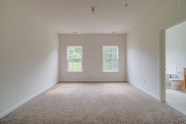 Building Photo - 103 Buttonwood Ct