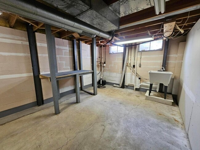 Building Photo - 1792 Plains Blvd