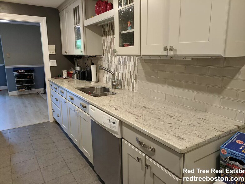 Building Photo - 53 Angleside Rd