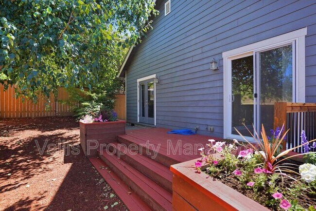 Building Photo - 5164 Andresen St SE