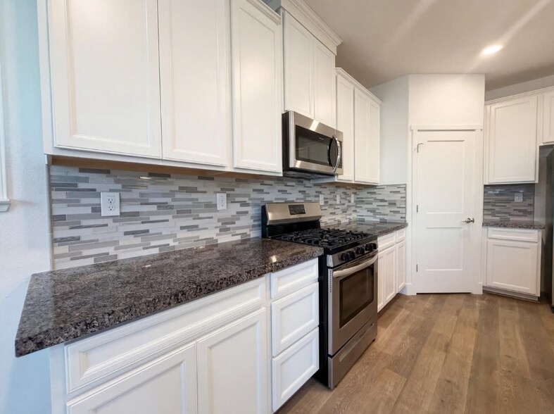 Building Photo - 8292 Triplefin Way