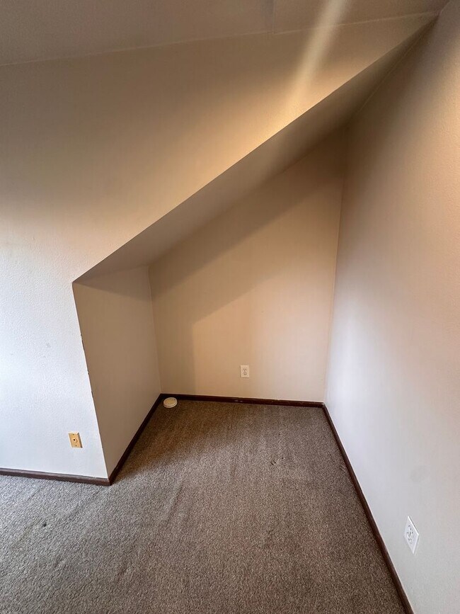 Building Photo - Bungay 22nd Ave Apartments - UW