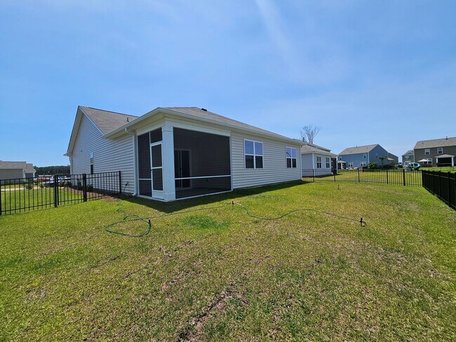 Building Photo - 3015 Long Spur Dr
