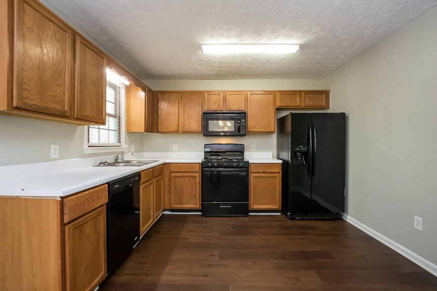 Building Photo - 187 Sherwood Forest Dr