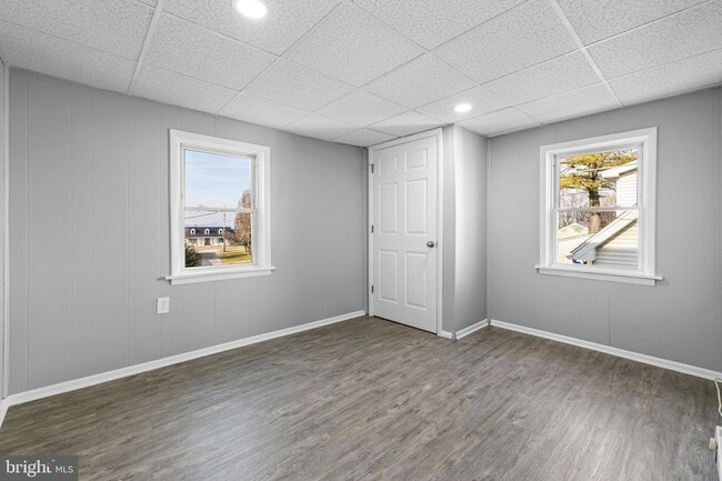 Building Photo - 1480 Seven Valleys Rd