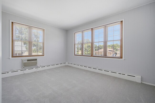 Building Photo - 7314 N Crawford Ave