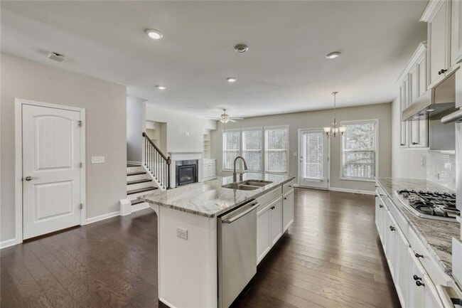 Building Photo - 901 Sunset Park Dr