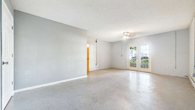 Building Photo - 9479 Tara Cay Ct