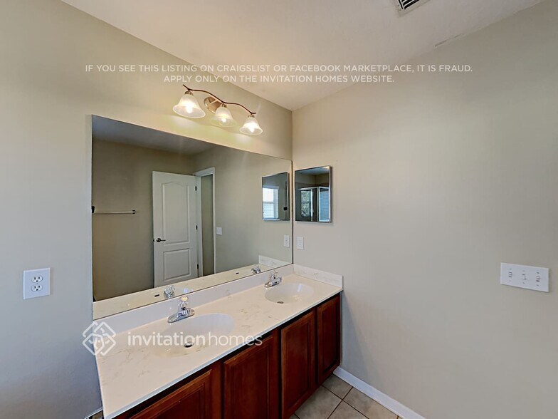 Building Photo - 17545 Glenapp Dr
