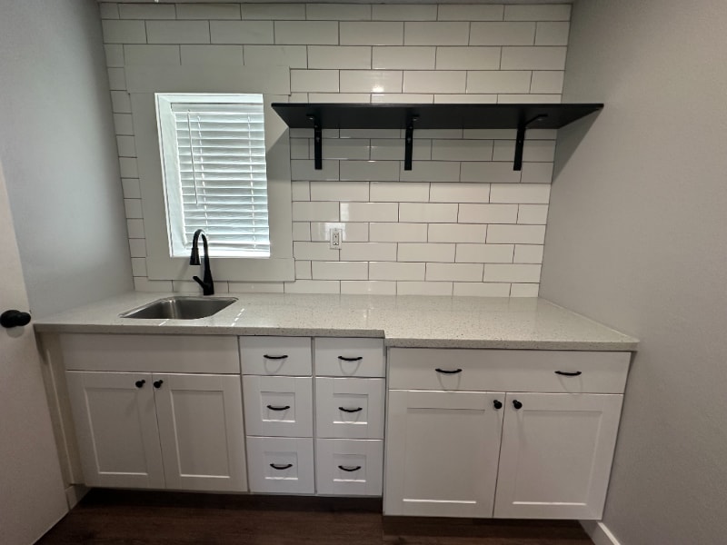 Building Photo - 2001 Biehn St