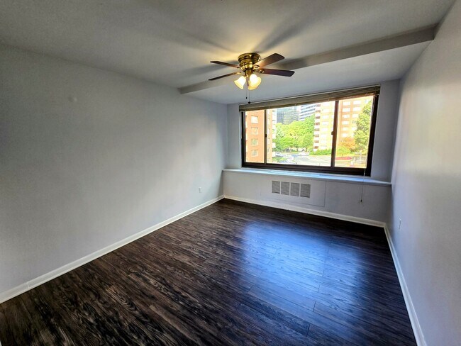 Bedroom - 1021 Arlington Blvd