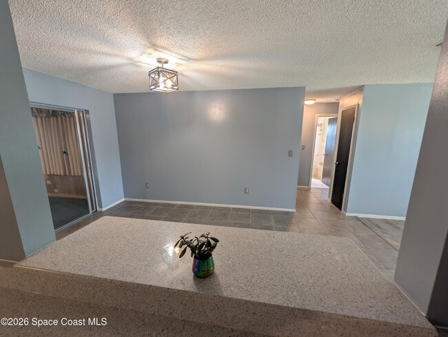 Building Photo - 2655 Wilmette Ave