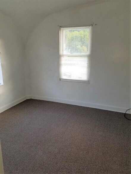 Building Photo - 2379 Lumber Ave