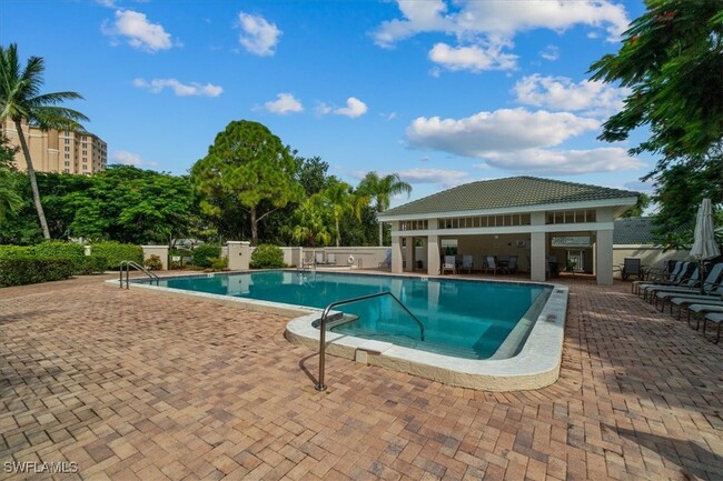 Building Photo - 900 Arbor Lake Dr