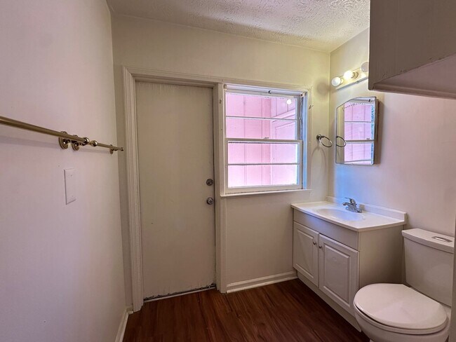 Building Photo - Just steps to the ocean and Main Beach!