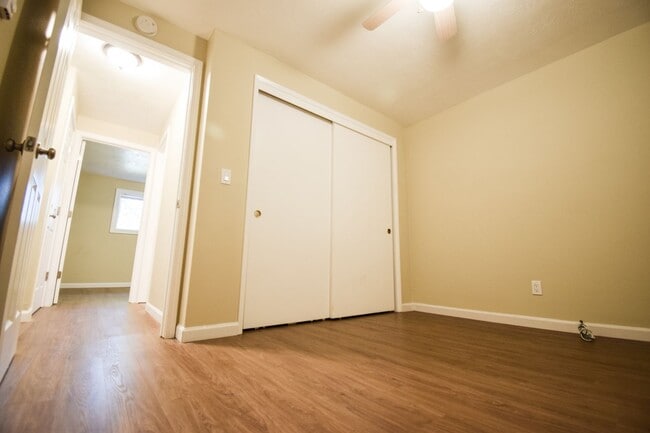 Building Photo - 27-12695-12699