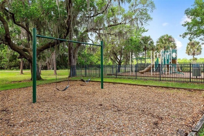 Building Photo - 5057 Coveview Dr