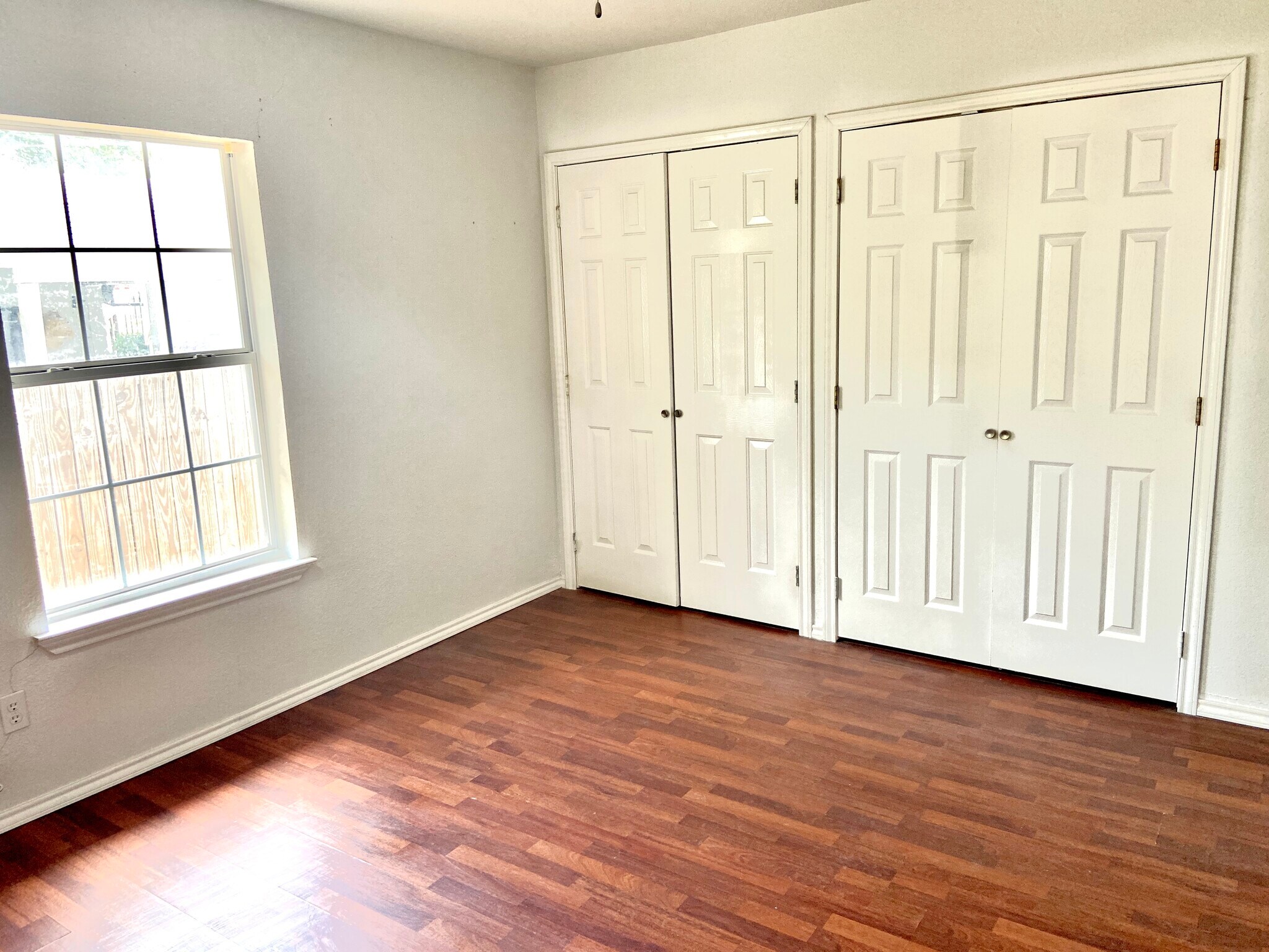 Building Photo - 1310 Sutton Dr