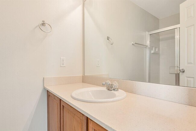 Building Photo - 29731 Sullivan Oaks Dr