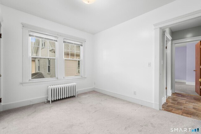 Building Photo - 139 Richards St