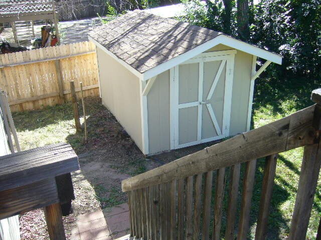 Building Photo - 2120 Heathercrest Dr