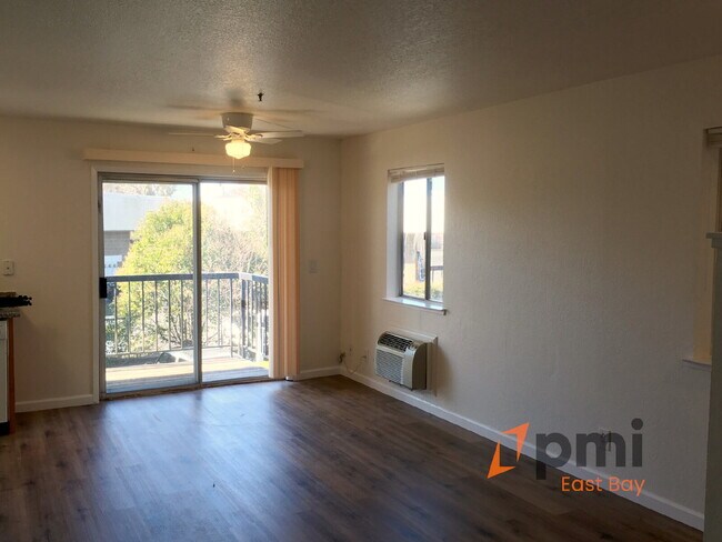 Building Photo - Spacious 1-Bedroom with Parking & On-Site ...
