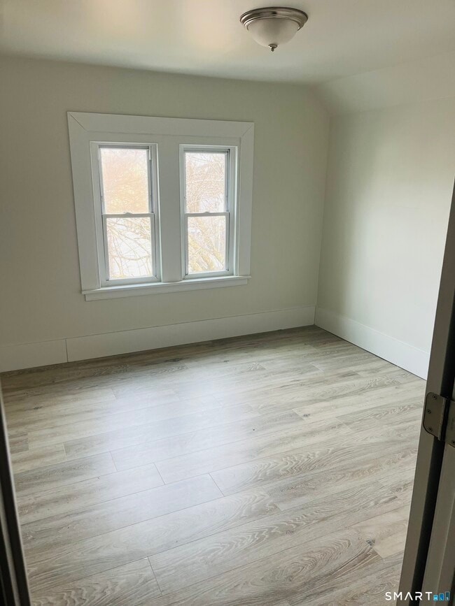 Building Photo - 399 Jane St