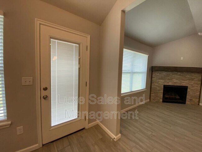 Building Photo - 8513 NW 77th Pl