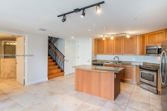 Building Photo - 55 Merrick Way