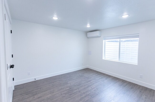 Building Photo - Modern 2-Bedroom Apartment in Peaceful Eag...